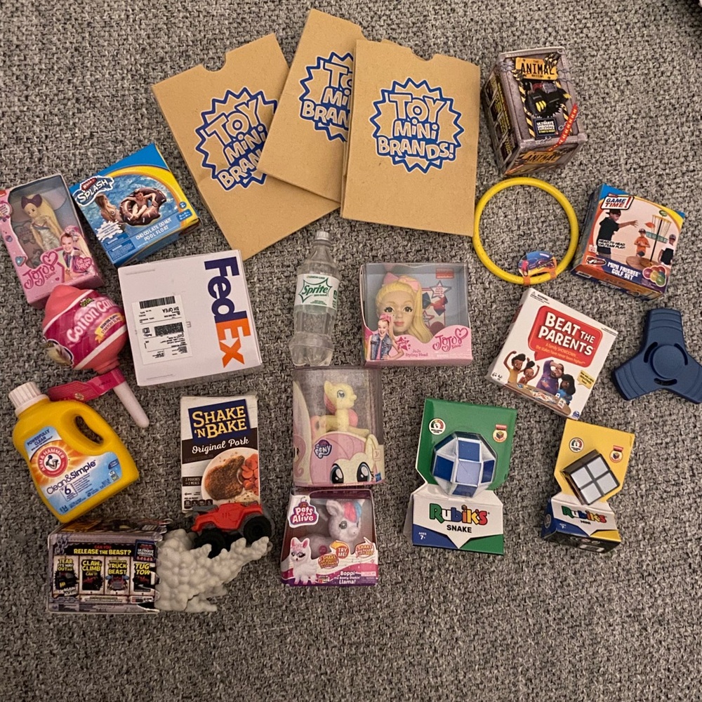 Assortment - Mini Brands & Surprise Minis!